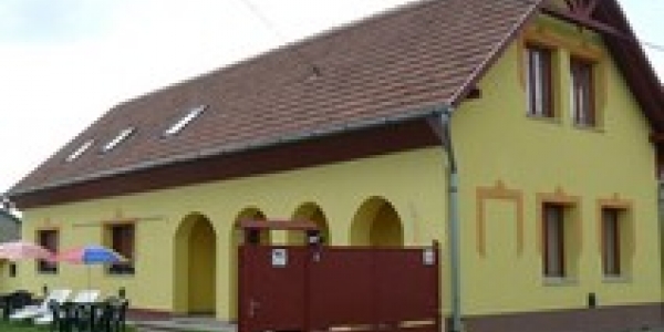 Anna Apartmanház