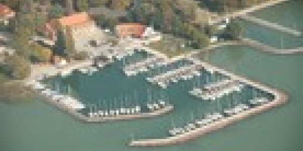 Balatonfői Yacht Club Hotel