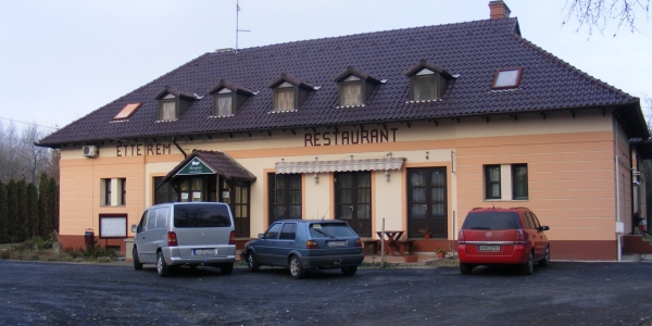 Fenyő panzió és halászcsárda