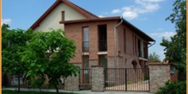 Gyöngy Apartman