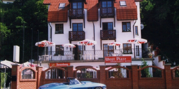 West Place Panzió